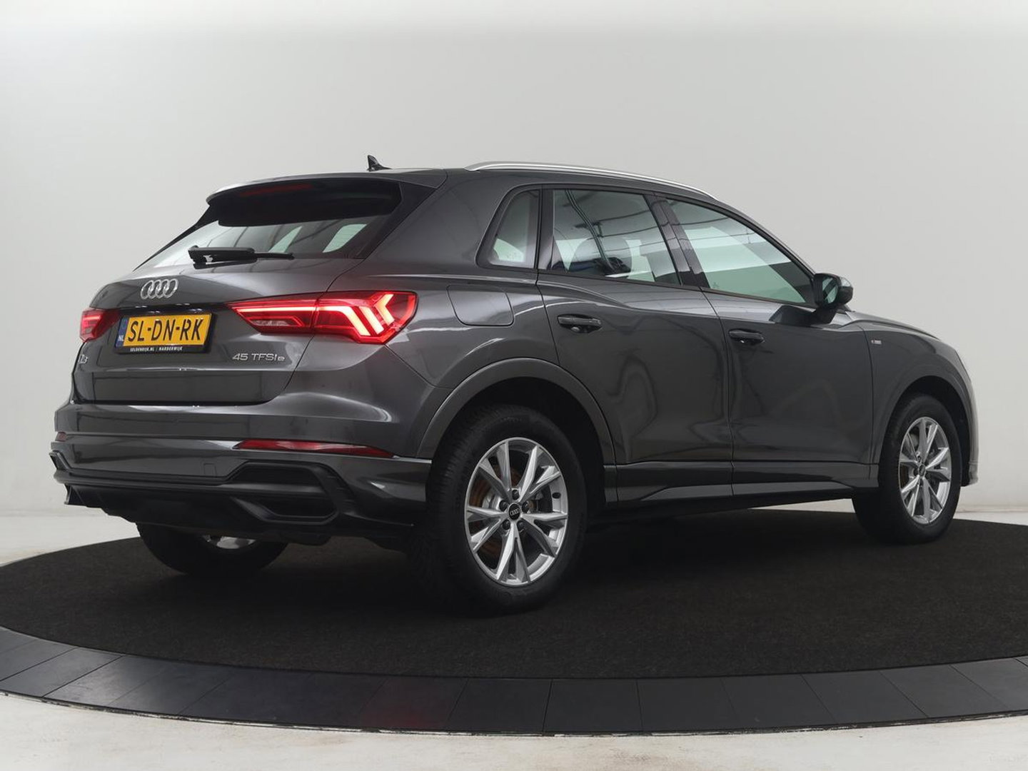 Audi Q3 45 TFSI e Advanced edition