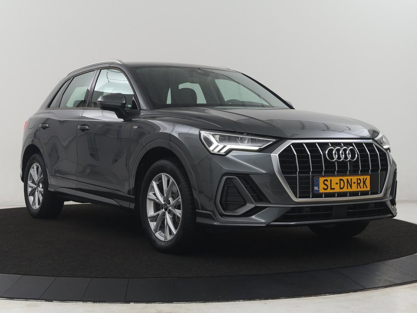 Audi Q3 45 TFSI e Advanced edition