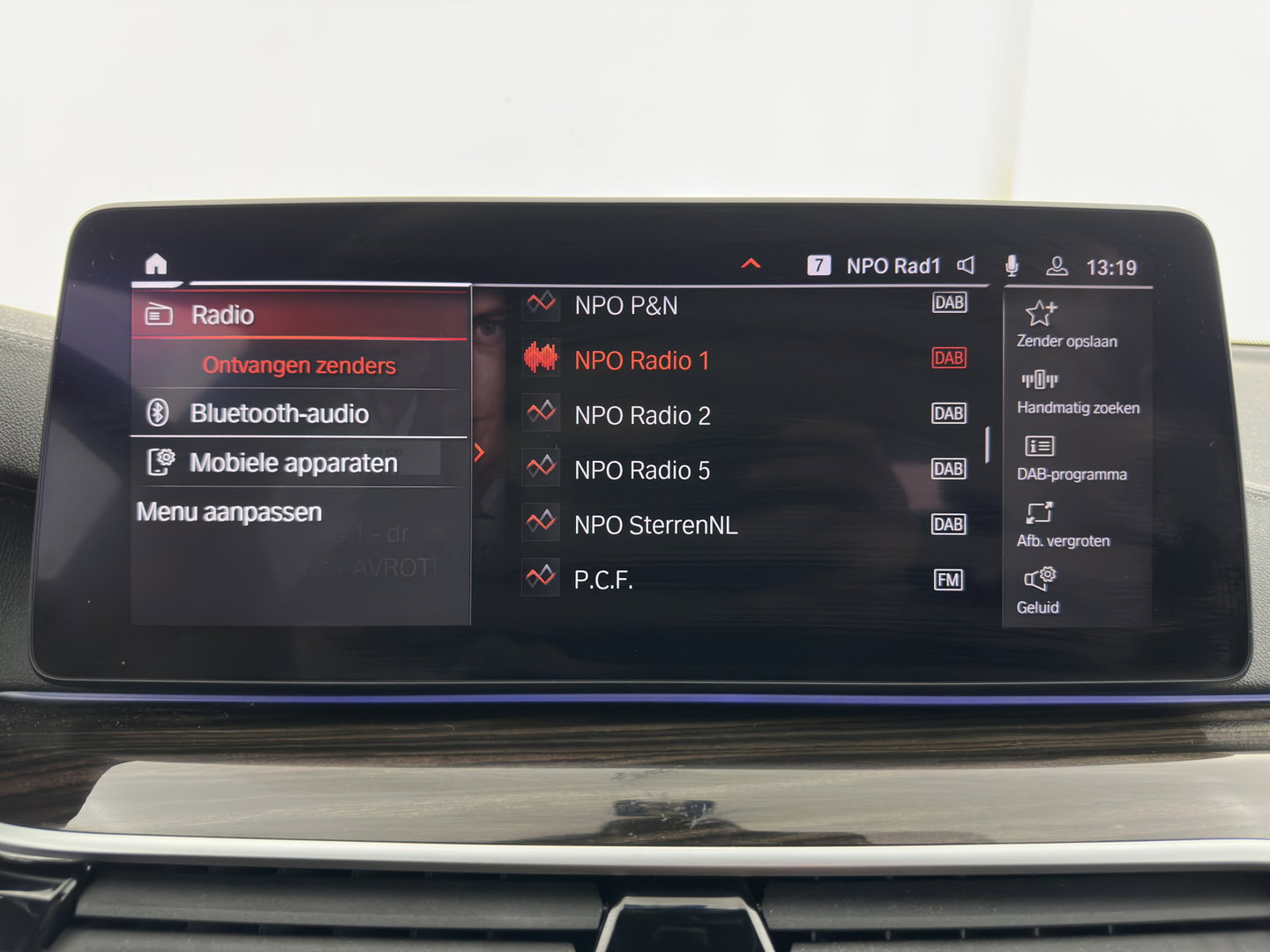 BMW 5 Serie 520d Business Edition Plus (INCL.BTW) Aut. *LEATHER | LASER-LED | HARMAN/KARDON | ADAPTIVE-CRUISE | BLIND-SPOT | MEMORY-PACK | CAMERA | DIGI-COCKPIT | AMBIENT-LIGHT | DAB+ | NAVI-FULLMAP | ECC | PDC | 18''ALU*