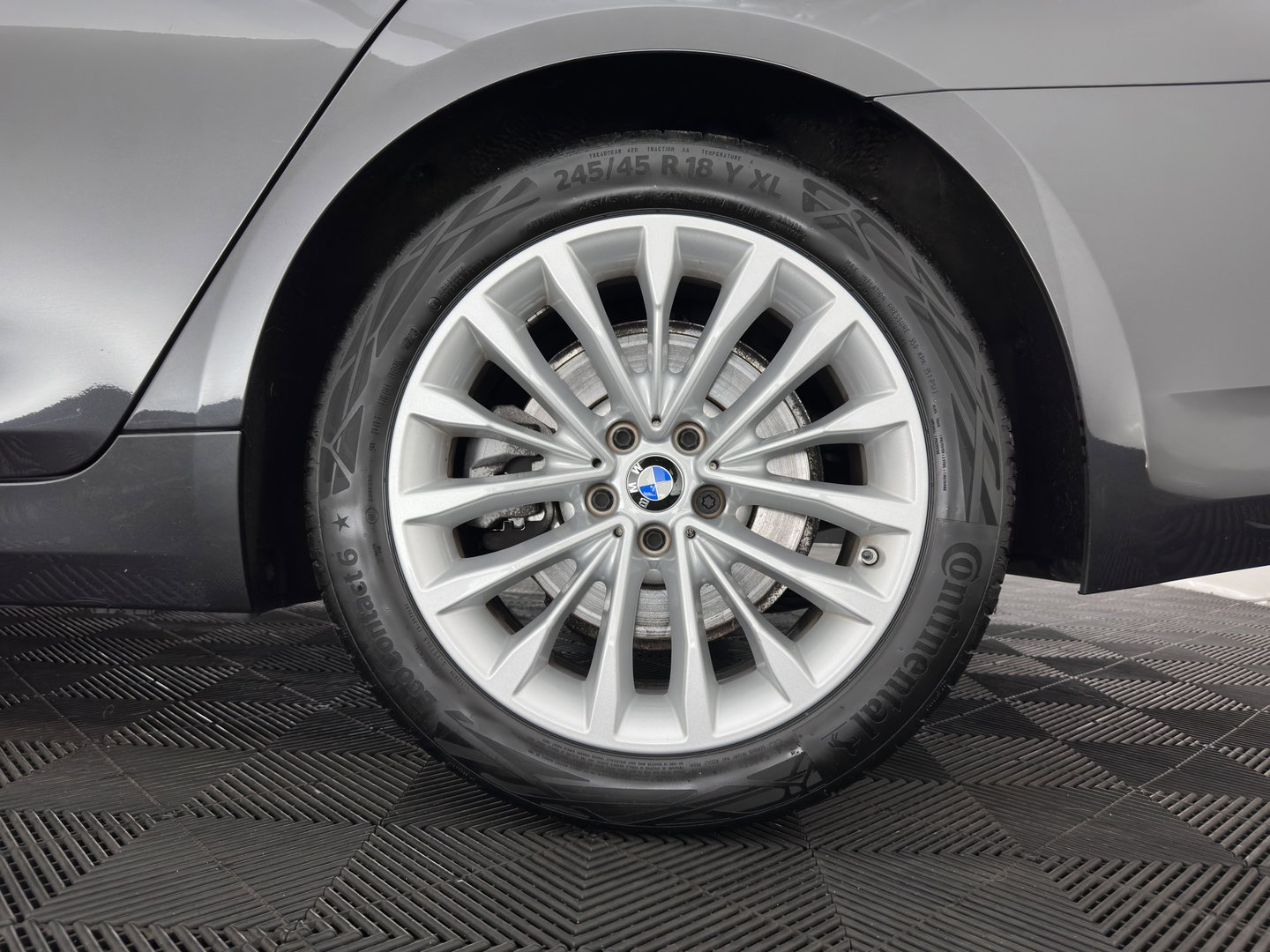 BMW 5 Serie 520d Business Edition Plus (INCL.BTW) Aut. *LEATHER | LASER-LED | HARMAN/KARDON | ADAPTIVE-CRUISE | BLIND-SPOT | MEMORY-PACK | CAMERA | DIGI-COCKPIT | AMBIENT-LIGHT | DAB+ | NAVI-FULLMAP | ECC | PDC | 18''ALU*