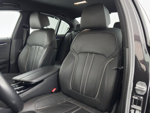 BMW 5 Serie 520d Business Edition Plus (INCL.BTW) Aut. *LEATHER | LASER-LED | HARMAN/KARDON | ADAPTIVE-CRUISE | BLIND-SPOT | MEMORY-PACK | CAMERA | DIGI-COCKPIT | AMBIENT-LIGHT | DAB+ | NAVI-FULLMAP | ECC | PDC | 18''ALU*