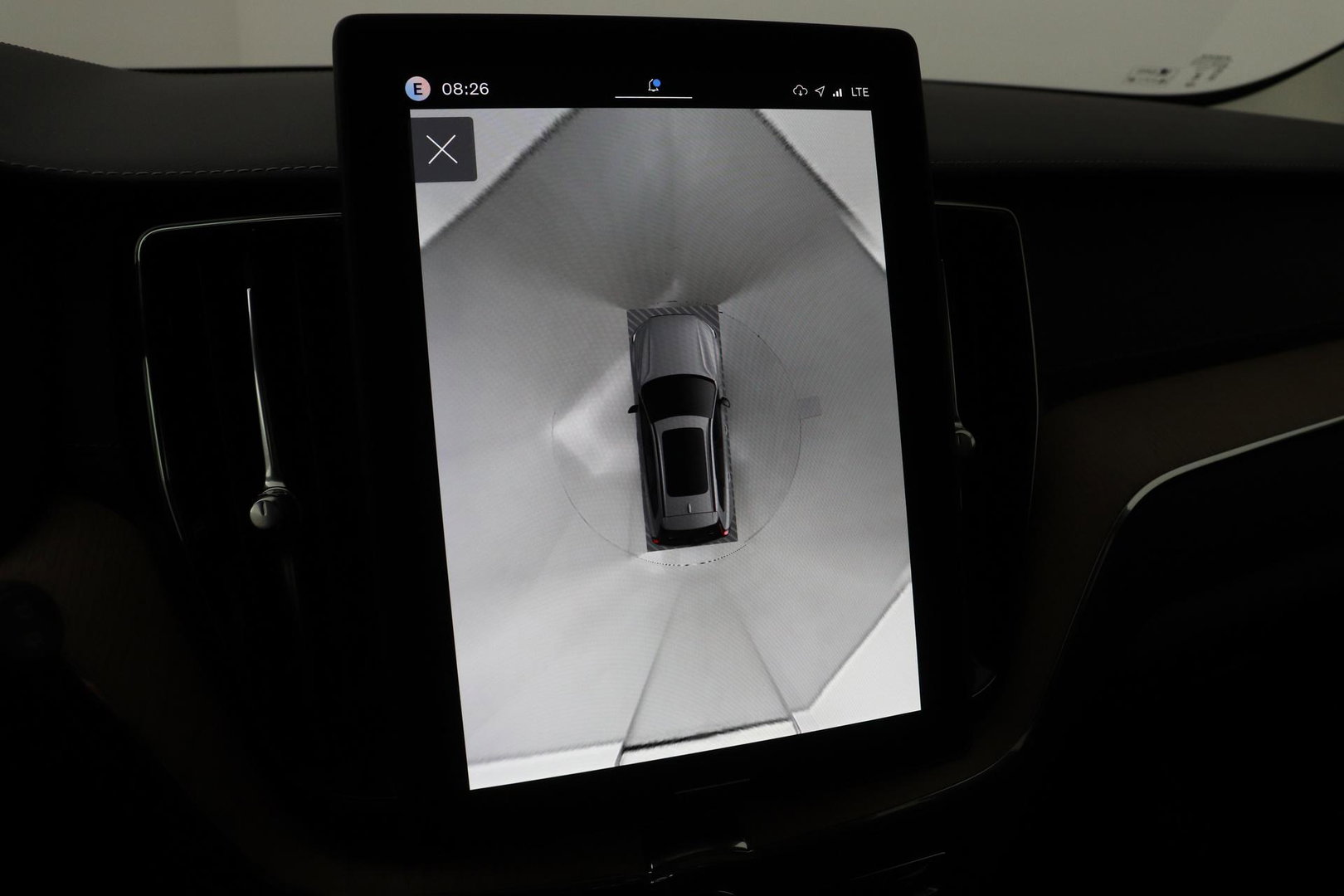 Volvo XC60 T8 Ultra Dark | Luchtvering | Harman/Kardon | Panoramadak | 360° Camera | Head-Up | Stoel+Stuurverwarming | ACC