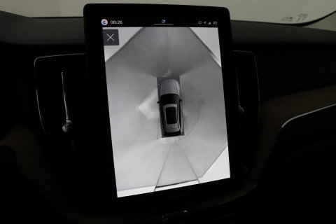 Volvo XC60 T8 Ultra Dark | Luchtvering | Harman/Kardon | Panoramadak | 360° Camera | Head-Up | Stoel+Stuurverwarming | ACC
