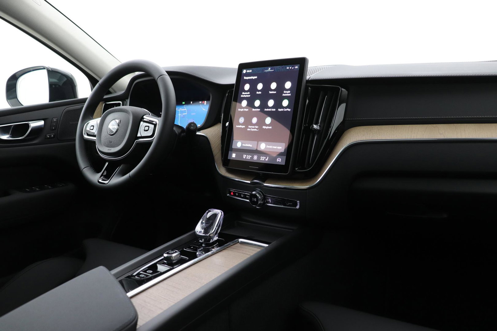 Volvo XC60 T8 Ultra Dark | Luchtvering | Harman/Kardon | Panoramadak | 360° Camera | Head-Up | Stoel+Stuurverwarming | ACC