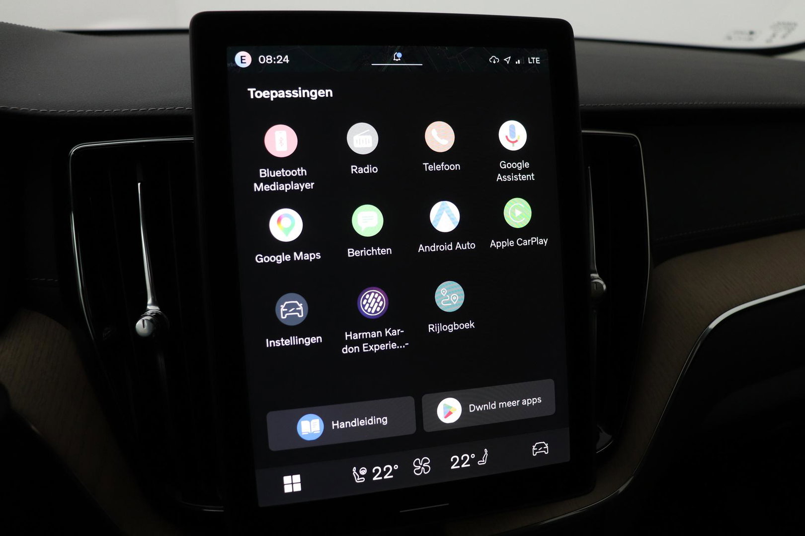 Volvo XC60 T8 Ultra Dark | Luchtvering | Harman/Kardon | Panoramadak | 360° Camera | Head-Up | Stoel+Stuurverwarming | ACC