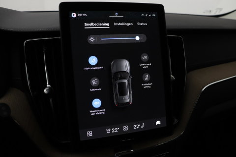 Volvo XC60 T8 Ultra Dark | Luchtvering | Harman/Kardon | Panoramadak | 360° Camera | Head-Up | Stoel+Stuurverwarming | ACC