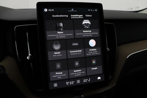 Volvo XC60 T8 Ultra Dark | Luchtvering | Harman/Kardon | Panoramadak | 360° Camera | Head-Up | Stoel+Stuurverwarming | ACC