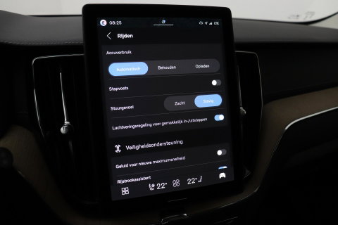 Volvo XC60 T8 Ultra Dark | Luchtvering | Harman/Kardon | Panoramadak | 360° Camera | Head-Up | Stoel+Stuurverwarming | ACC