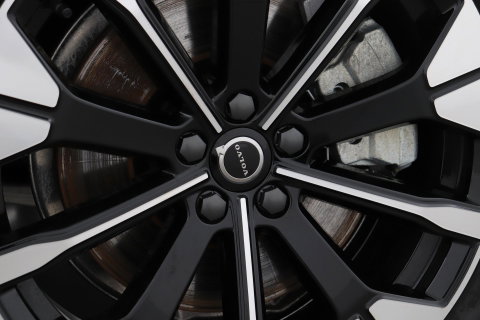 Volvo XC60 T8 Ultra Dark | Luchtvering | Harman/Kardon | Panoramadak | 360° Camera | Head-Up | Stoel+Stuurverwarming | ACC