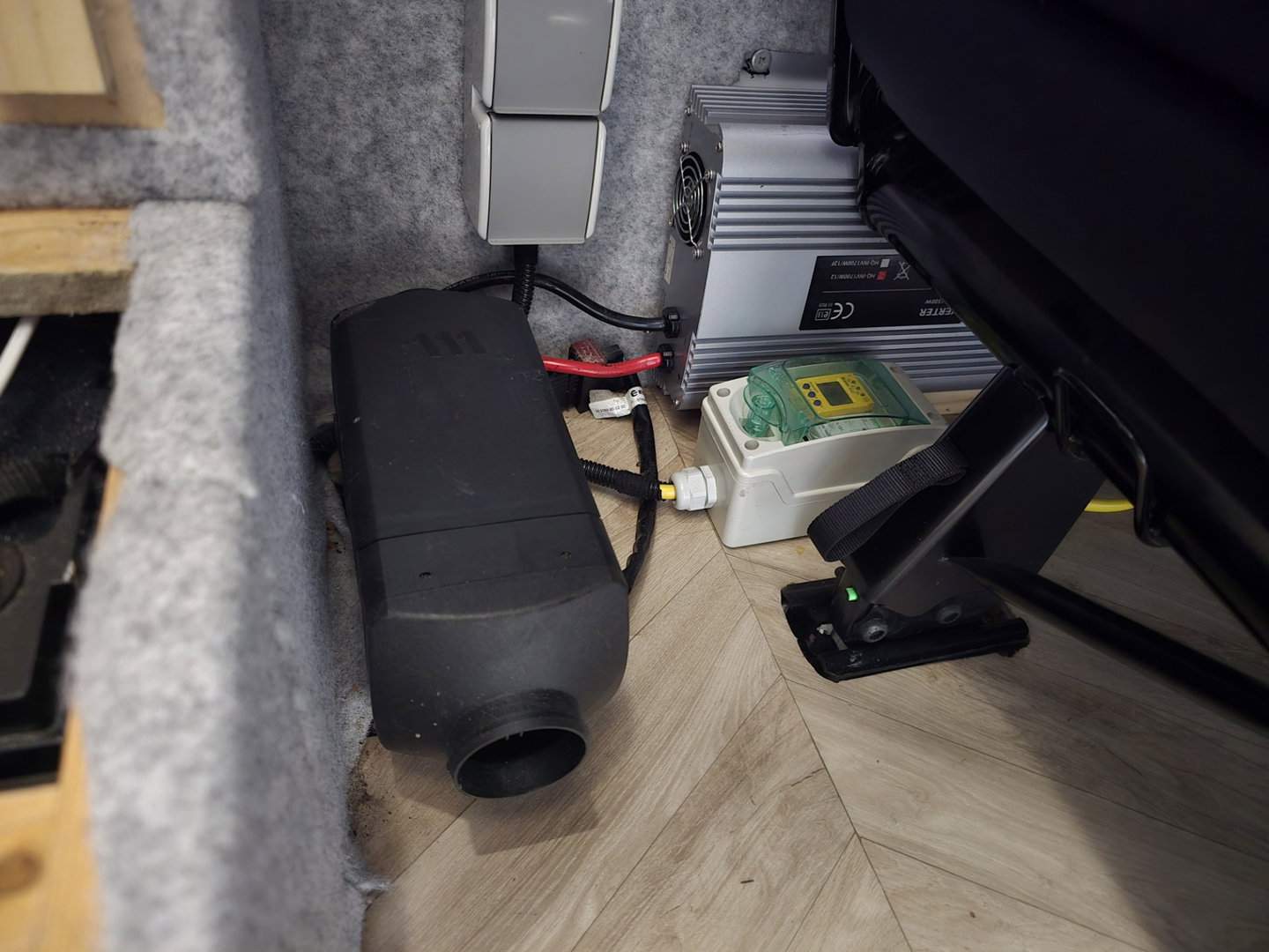 Volkswagen Transporter Kombi 2.0 TDI L2H3 Trendline Hefdak Camper Navi Carplay PDC LM