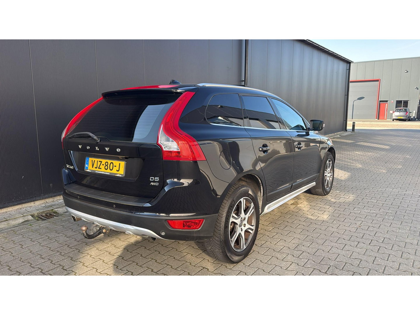 Volvo XC60 2.4 D5 AWD Summum Pano Leer Grijs kenteken
