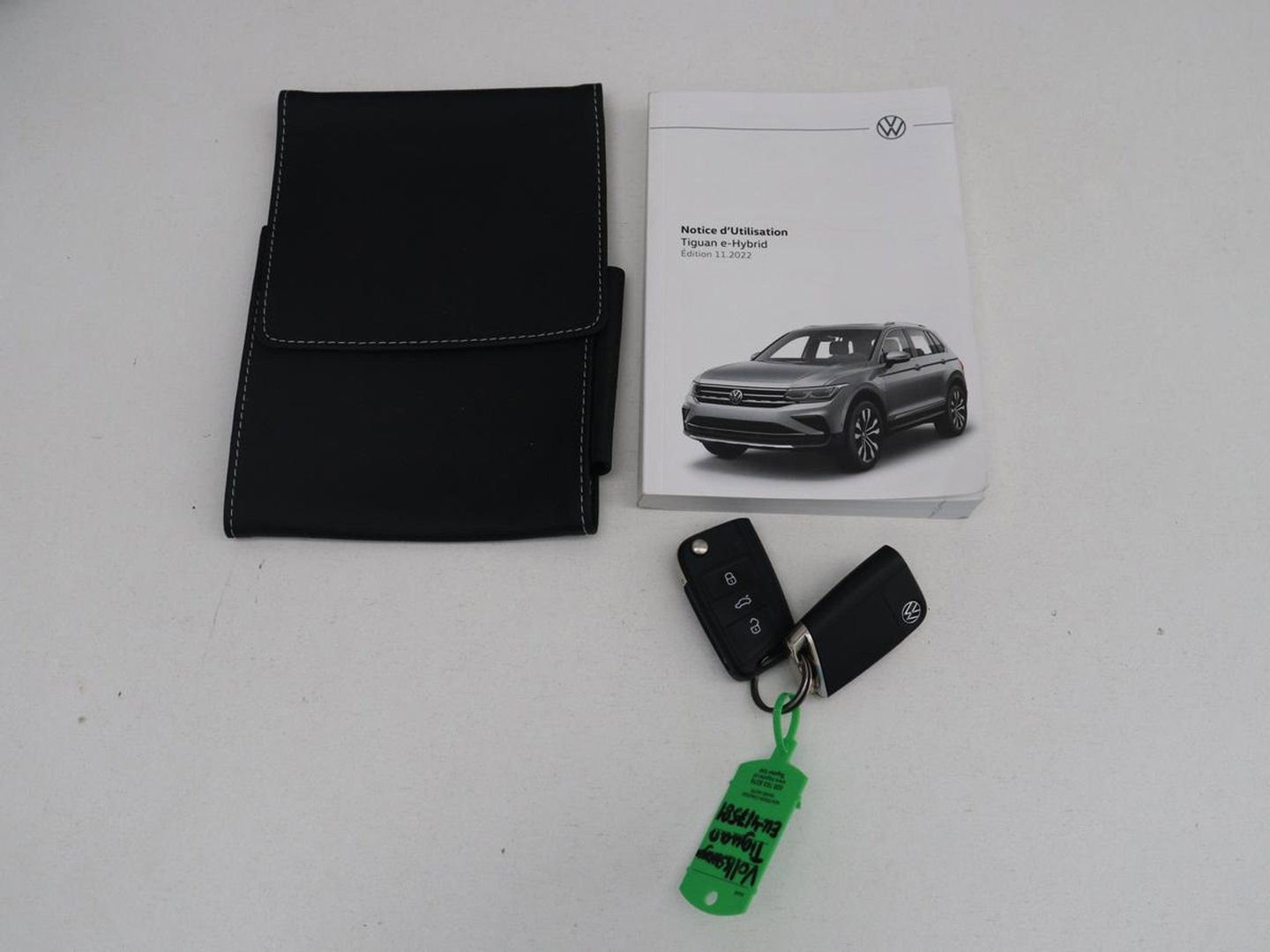 Volkswagen Tiguan 1.5 eHybrid Edition 20 SOH 93,3 % | R-Line | Trekhaak | LED | Camera | Apple Carplay |