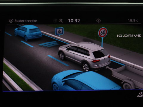 Volkswagen Tiguan 1.5 eHybrid Edition 20 SOH 93,3 % | R-Line | Trekhaak | LED | Camera | Apple Carplay |