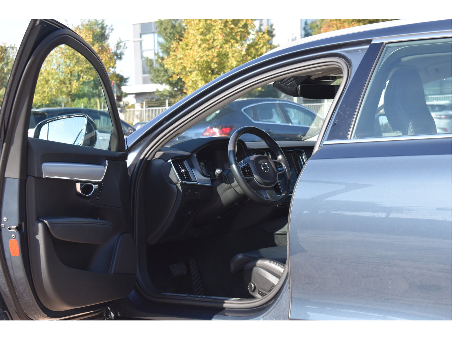 Volvo V90 2.0 T4 Momentum Business Pack Connect 191 pk | NL-Auto | Camera | Carplay | Stoelverwarming 4x | Standkachel | Full LED | NAP