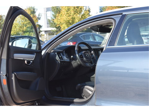 Volvo V90 2.0 T4 Momentum Business Pack Connect 191 pk | NL-Auto | Camera | Carplay | Stoelverwarming 4x | Standkachel | Full LED | NAP