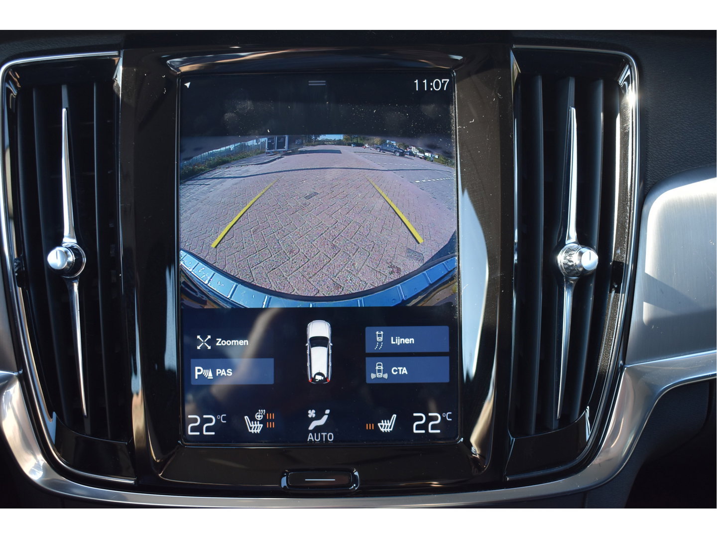 Volvo V90 2.0 T4 Momentum Business Pack Connect 191 pk | NL-Auto | Camera | Carplay | Stoelverwarming 4x | Standkachel | Full LED | NAP