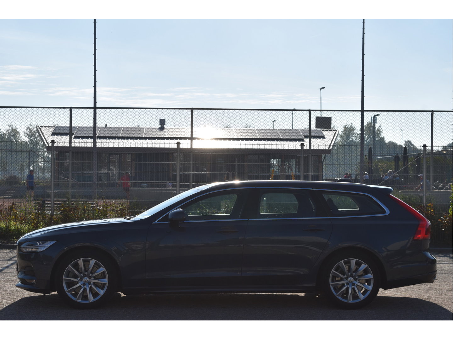 Volvo V90 2.0 T4 Momentum Business Pack Connect 191 pk | NL-Auto | Camera | Carplay | Stoelverwarming 4x | Standkachel | Full LED | NAP