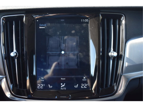 Volvo V90 2.0 T4 Momentum Business Pack Connect 191 pk | NL-Auto | Camera | Carplay | Stoelverwarming 4x | Standkachel | Full LED | NAP