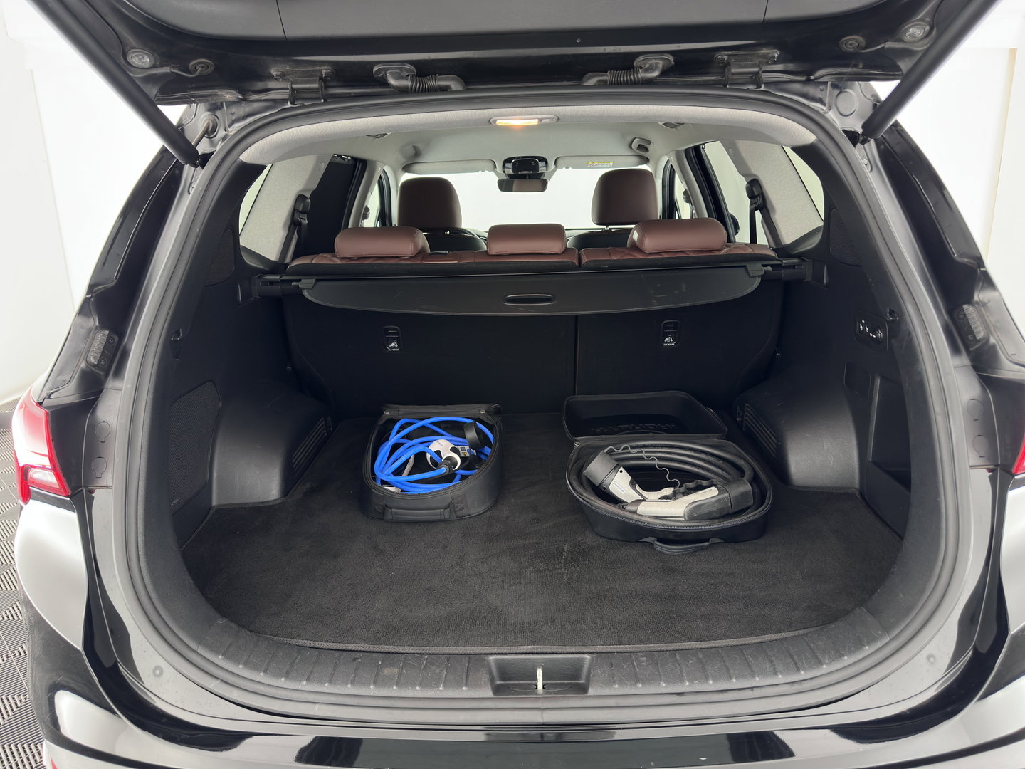 Hyundai Santa Fe 1.6 T-GDI PHEV Premium (Plug-in) (INCL-BTW) *HEAD-UP | LEATHER | FULL-LED | ADAPTIVE-CRUISE | TOP-VIEW | BLINDSPOT | MEMORY-PACK | DIGI-COCKPIT | SHIFTPADDLES | PRIVACYGLASS | NAVI-FULLMAP | 19''ALU | TOWBAR*