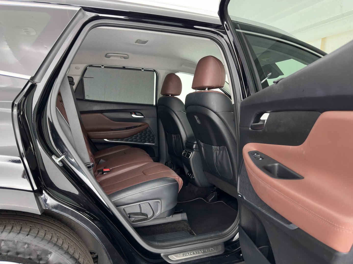 Hyundai Santa Fe 1.6 T-GDI PHEV Premium (Plug-in) (INCL-BTW) *HEAD-UP | LEATHER | FULL-LED | ADAPTIVE-CRUISE | TOP-VIEW | BLINDSPOT | MEMORY-PACK | DIGI-COCKPIT | SHIFTPADDLES | PRIVACYGLASS | NAVI-FULLMAP | 19''ALU | TOWBAR*