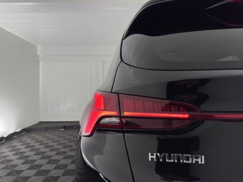 Hyundai Santa Fe 1.6 T-GDI PHEV Premium (Plug-in) (INCL-BTW) *HEAD-UP | LEATHER | FULL-LED | ADAPTIVE-CRUISE | TOP-VIEW | BLINDSPOT | MEMORY-PACK | DIGI-COCKPIT | SHIFTPADDLES | PRIVACYGLASS | NAVI-FULLMAP | 19''ALU | TOWBAR*