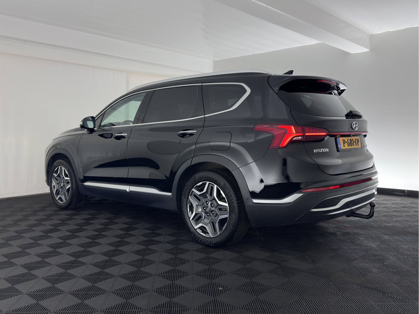 Hyundai Santa Fe 1.6 T-GDI PHEV Premium (Plug-in) (INCL-BTW) *HEAD-UP | LEATHER | FULL-LED | ADAPTIVE-CRUISE | TOP-VIEW | BLINDSPOT | MEMORY-PACK | DIGI-COCKPIT | SHIFTPADDLES | PRIVACYGLASS | NAVI-FULLMAP | 19''ALU | TOWBAR*
