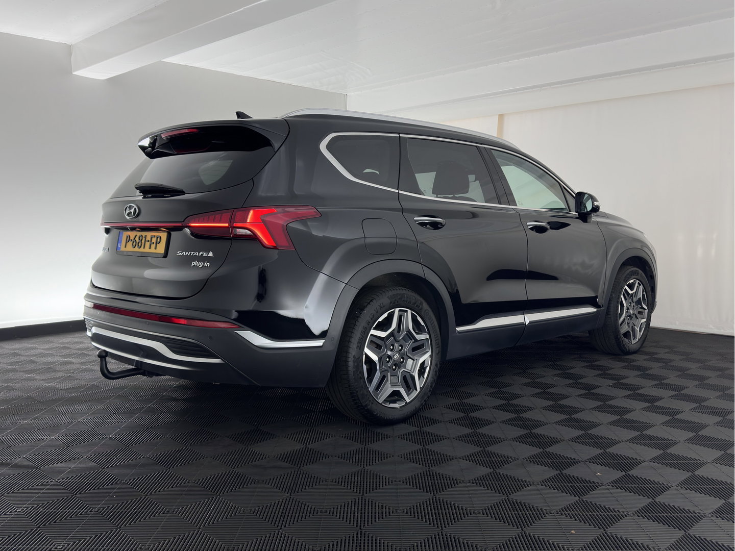 Hyundai Santa Fe 1.6 T-GDI PHEV Premium (Plug-in) (INCL-BTW) *HEAD-UP | LEATHER | FULL-LED | ADAPTIVE-CRUISE | TOP-VIEW | BLINDSPOT | MEMORY-PACK | DIGI-COCKPIT | SHIFTPADDLES | PRIVACYGLASS | NAVI-FULLMAP | 19''ALU | TOWBAR*