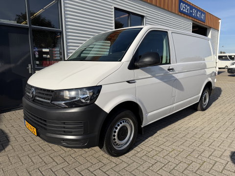 Volkswagen Transporter 2.0 TDI 115pk L1H1 Comfortline / euro 6 / bpm vrij / vaste prijs rijklaar € 11.950 ex btw / lease vanaf € 201 / airco / aplle carplat / android auto / trekhaak / achteruit rijcamera !