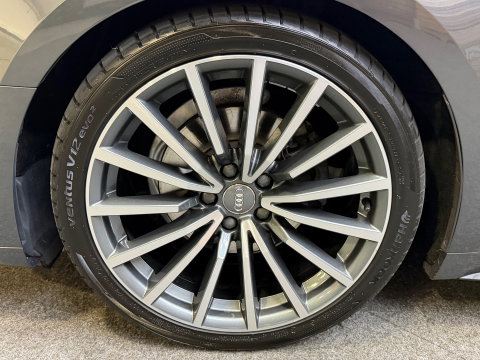 Audi A5 Sportback 40 TFSI Sport S-line Edition Pano Leder Navi Clima Camera B&O Carplay 19"LM 240 PK!