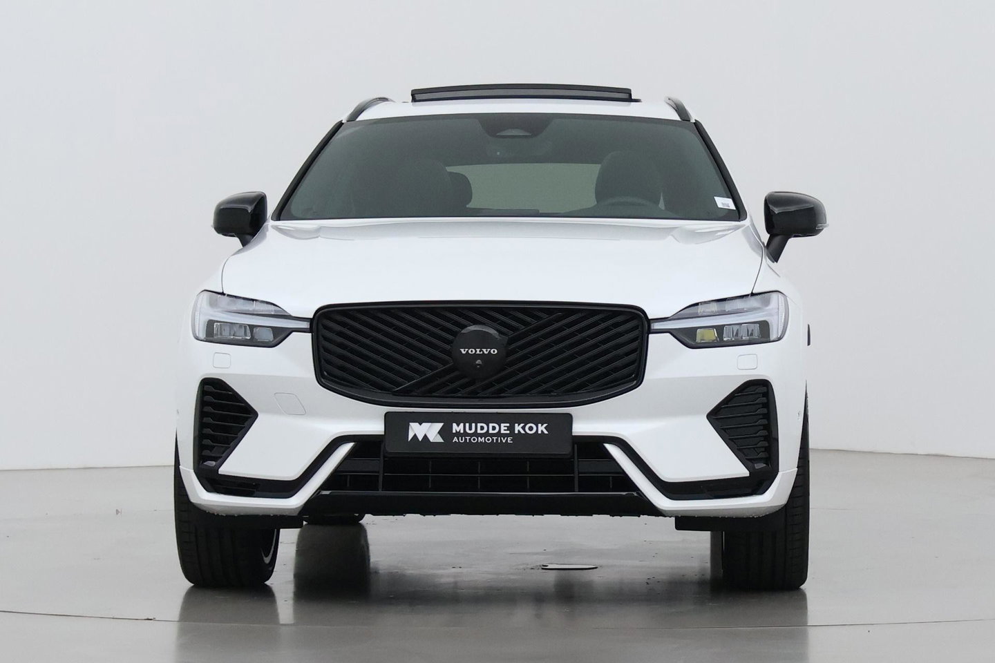Volvo XC60 T6 Plus Black Edition | Harman/Kardon | Panoramadak | 360° Camera | Head-Up | Stoel+Stuurverwarming | Pilot Assist | 21 Inch | ACC