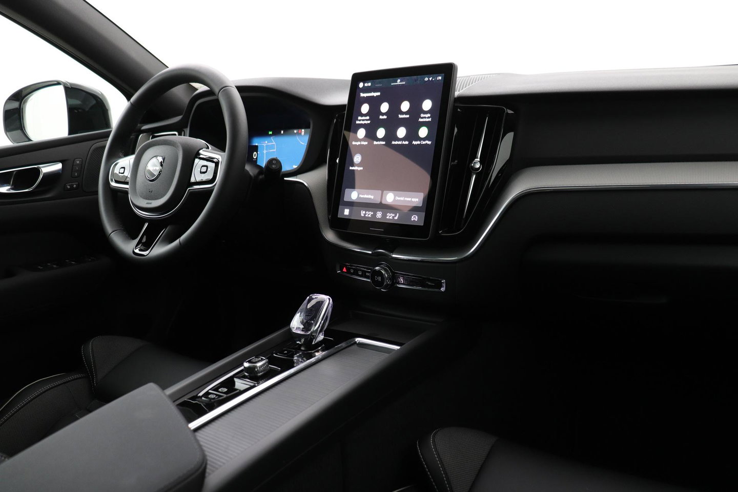 Volvo XC60 T6 Plus Black Edition | Harman/Kardon | Panoramadak | 360° Camera | Head-Up | Stoel+Stuurverwarming | Pilot Assist | 21 Inch | ACC