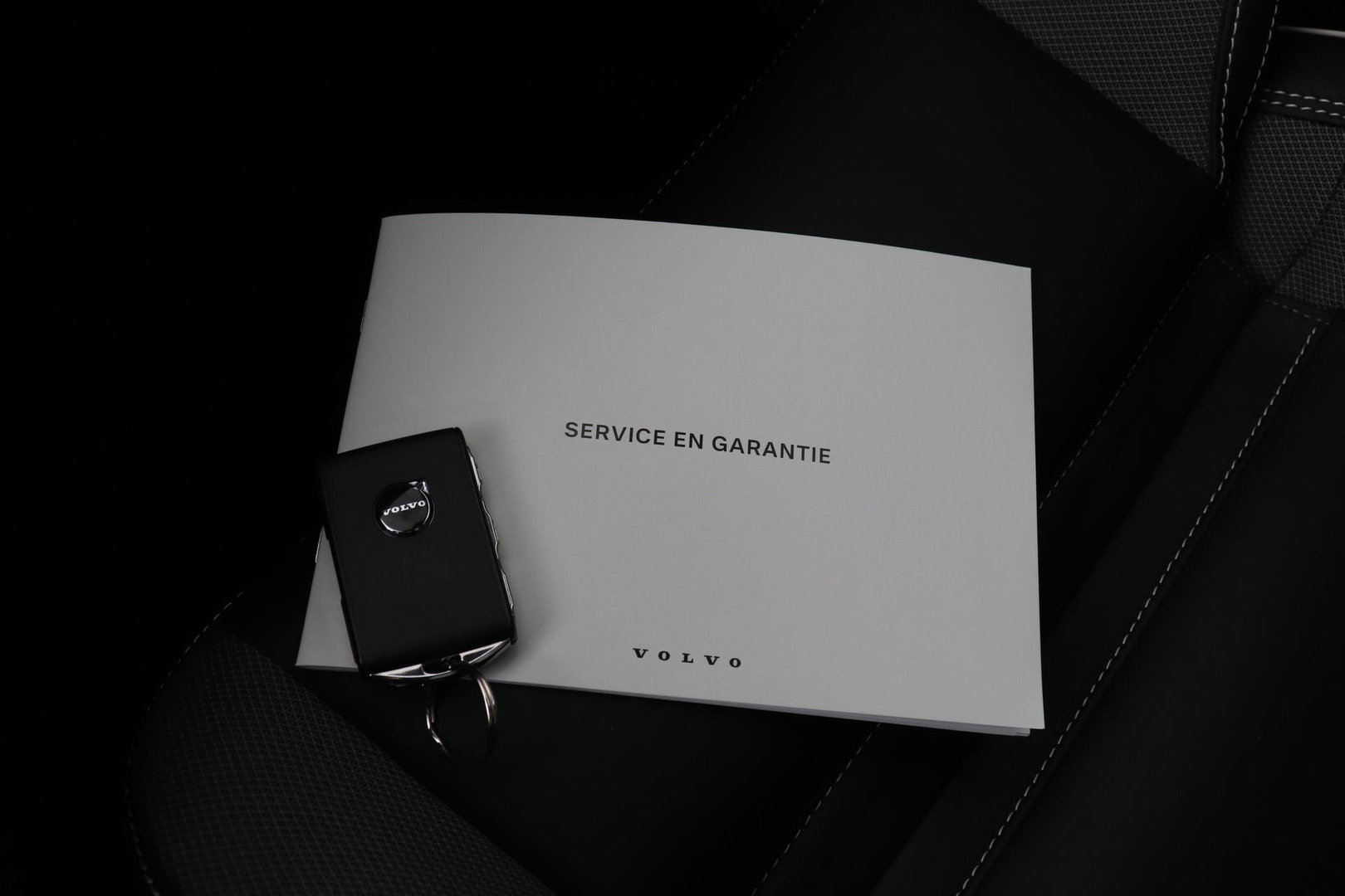 Volvo XC60 T6 Plus Black Edition | Harman/Kardon | Panoramadak | 360° Camera | Head-Up | Stoel+Stuurverwarming | Pilot Assist | 21 Inch | ACC