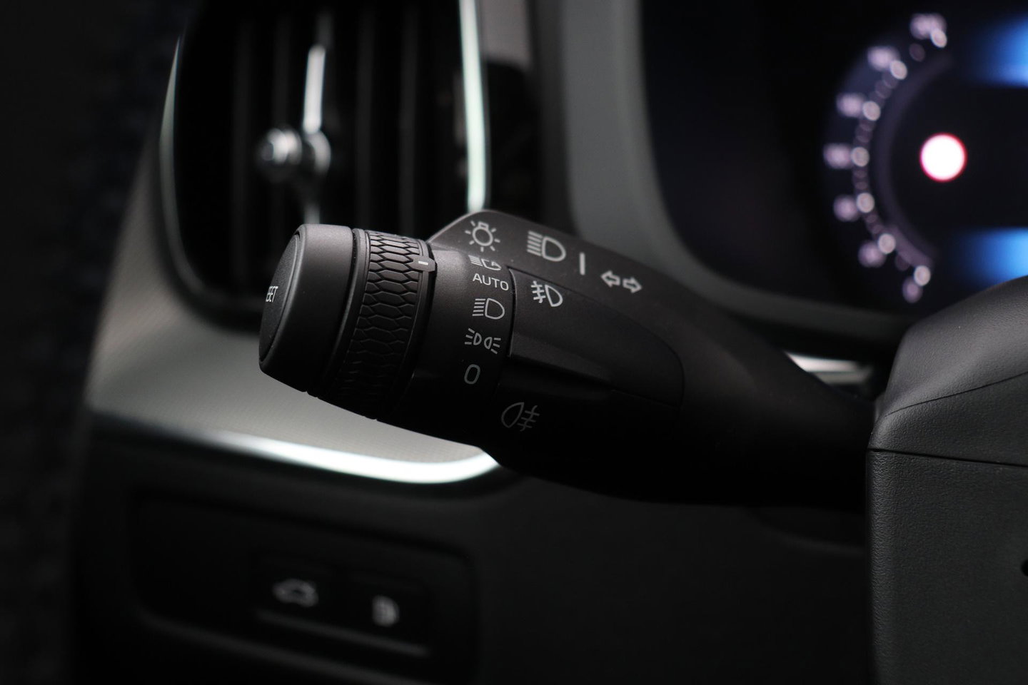 Volvo XC60 T6 Plus Black Edition | Harman/Kardon | Panoramadak | 360° Camera | Head-Up | Stoel+Stuurverwarming | Pilot Assist | 21 Inch | ACC