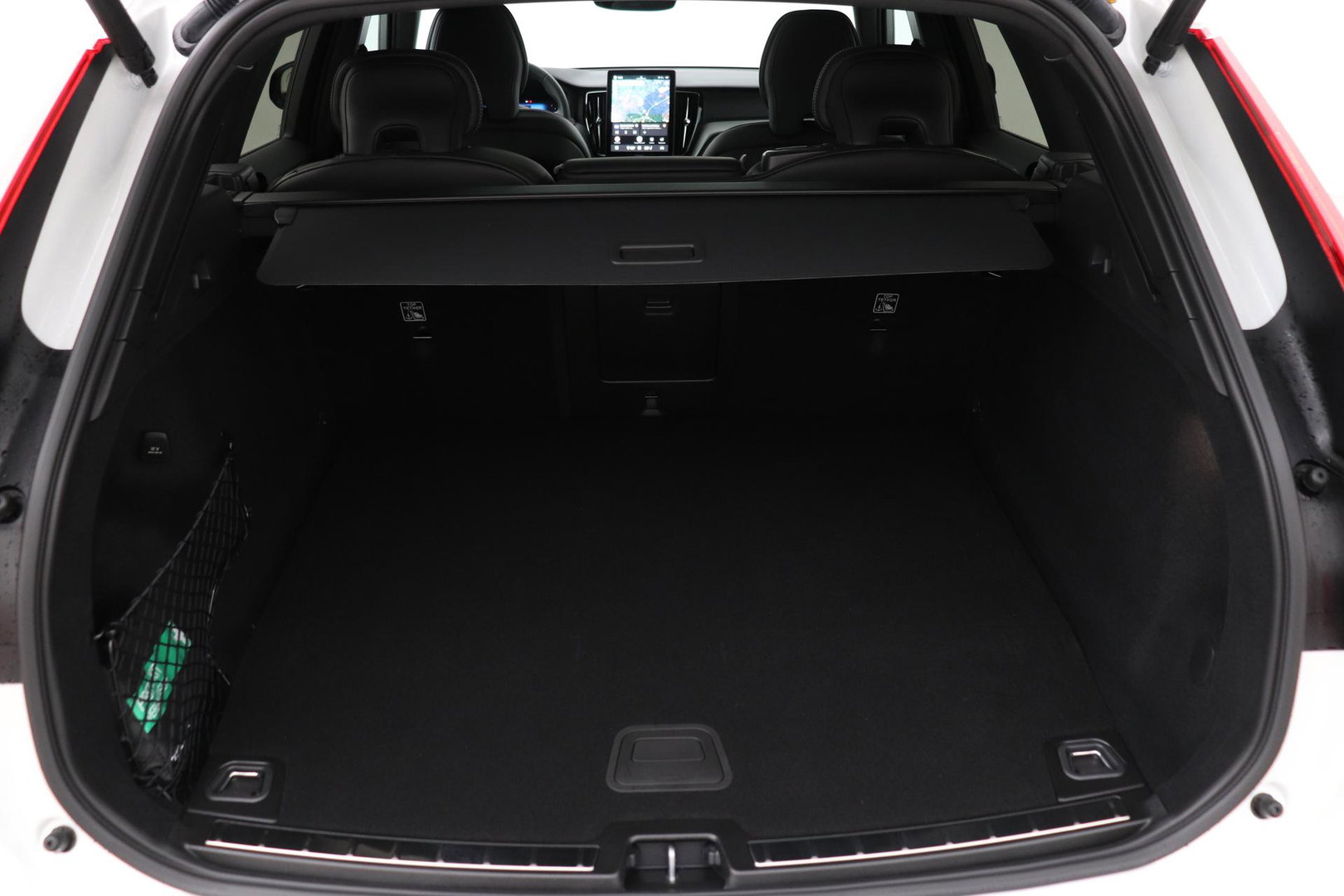 Volvo XC60 T6 Plus Black Edition | Harman/Kardon | Panoramadak | 360° Camera | Head-Up | Stoel+Stuurverwarming | Pilot Assist | 21 Inch | ACC