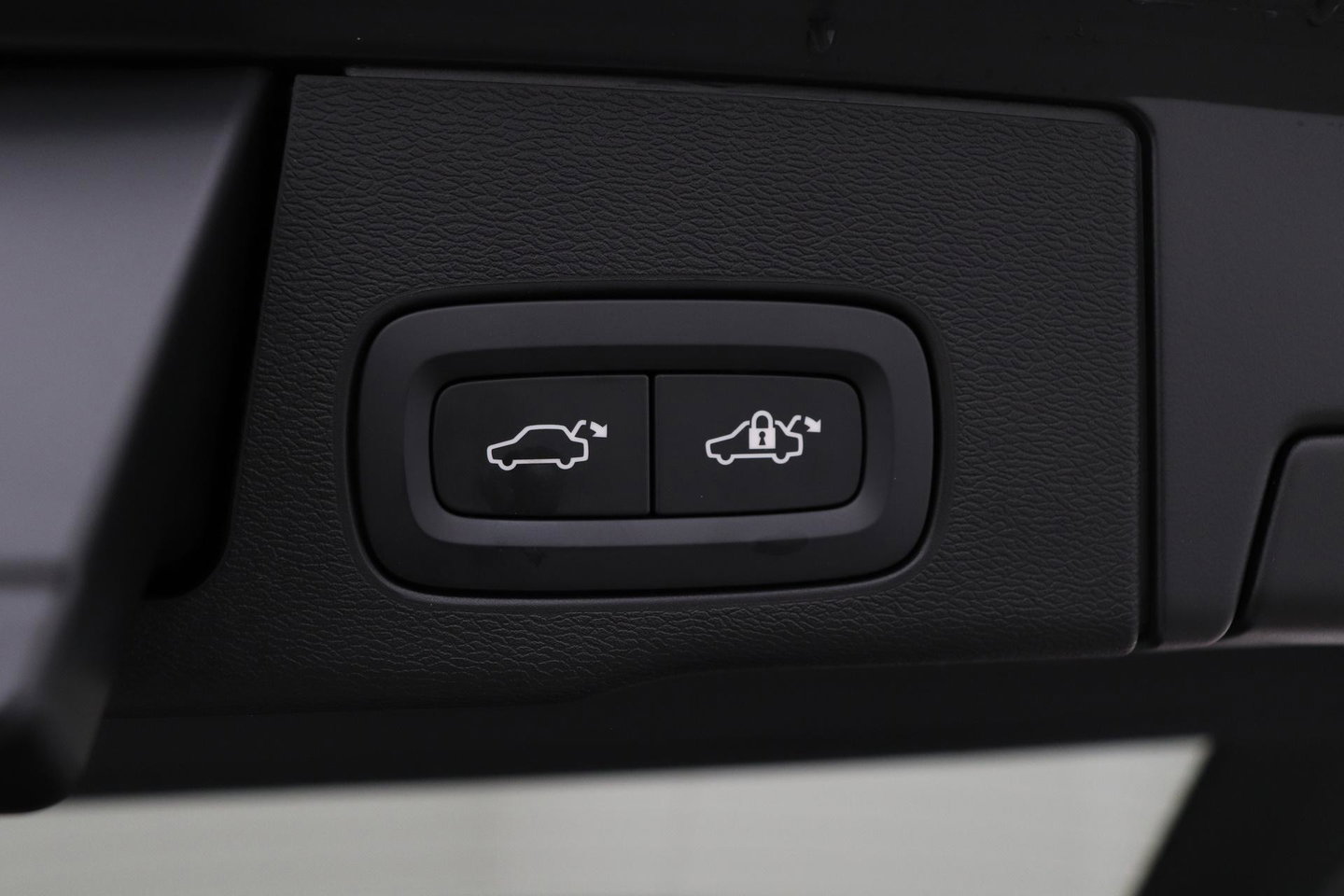 Volvo XC60 T6 Plus Black Edition | Harman/Kardon | Panoramadak | 360° Camera | Head-Up | Stoel+Stuurverwarming | Pilot Assist | 21 Inch | ACC