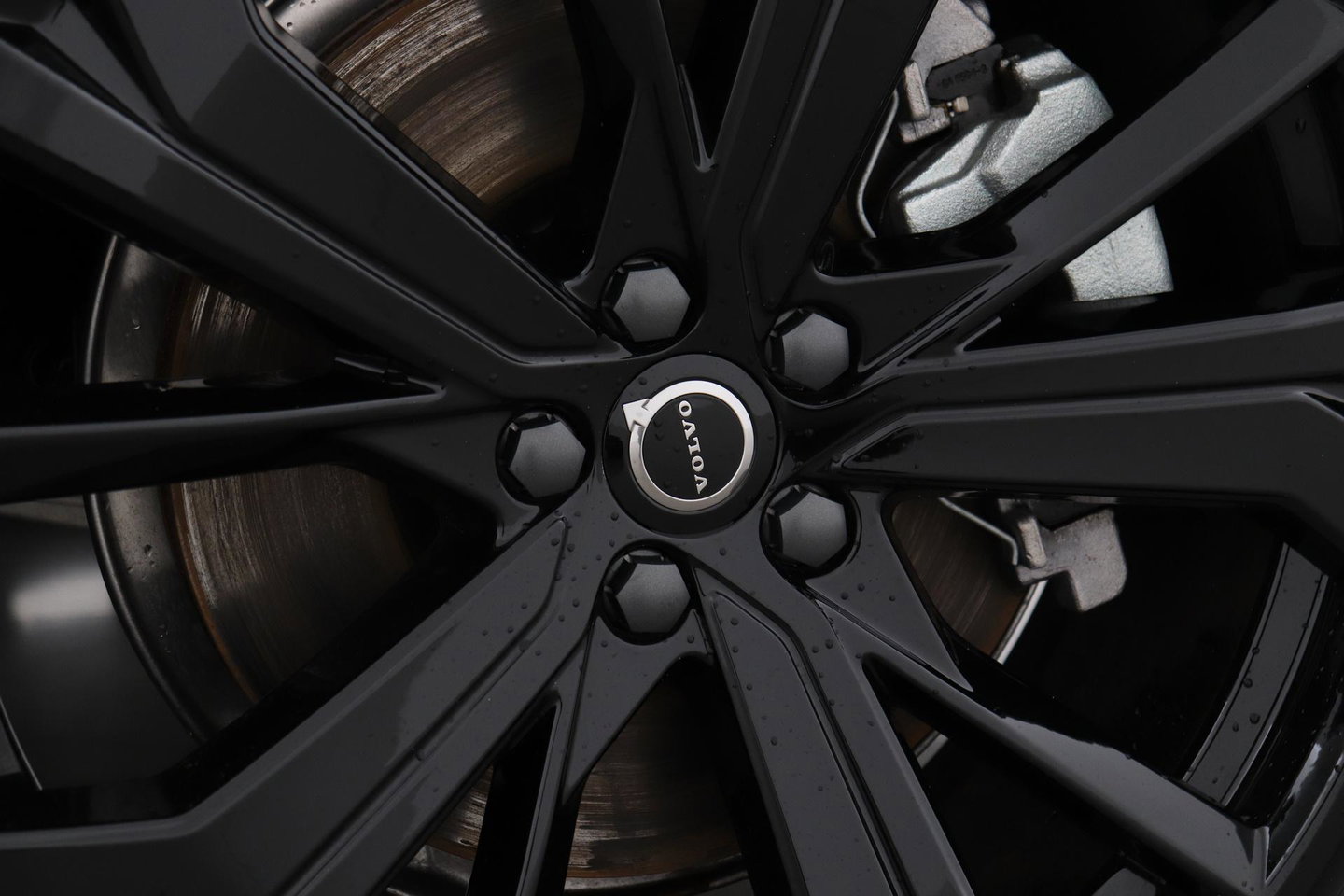 Volvo XC60 T6 Plus Black Edition | Harman/Kardon | Panoramadak | 360° Camera | Head-Up | Stoel+Stuurverwarming | Pilot Assist | 21 Inch | ACC