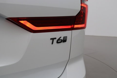 Volvo XC60 T6 Plus Black Edition | Harman/Kardon | Panoramadak | 360° Camera | Head-Up | Stoel+Stuurverwarming | Pilot Assist | 21 Inch | ACC