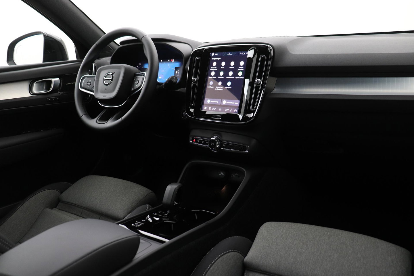 Volvo XC40 2.0 B3 Plus Dark | Harman/Kardon | ACC | 360° Camera | Memory | Keyless | Stoel+Stuurverwarming