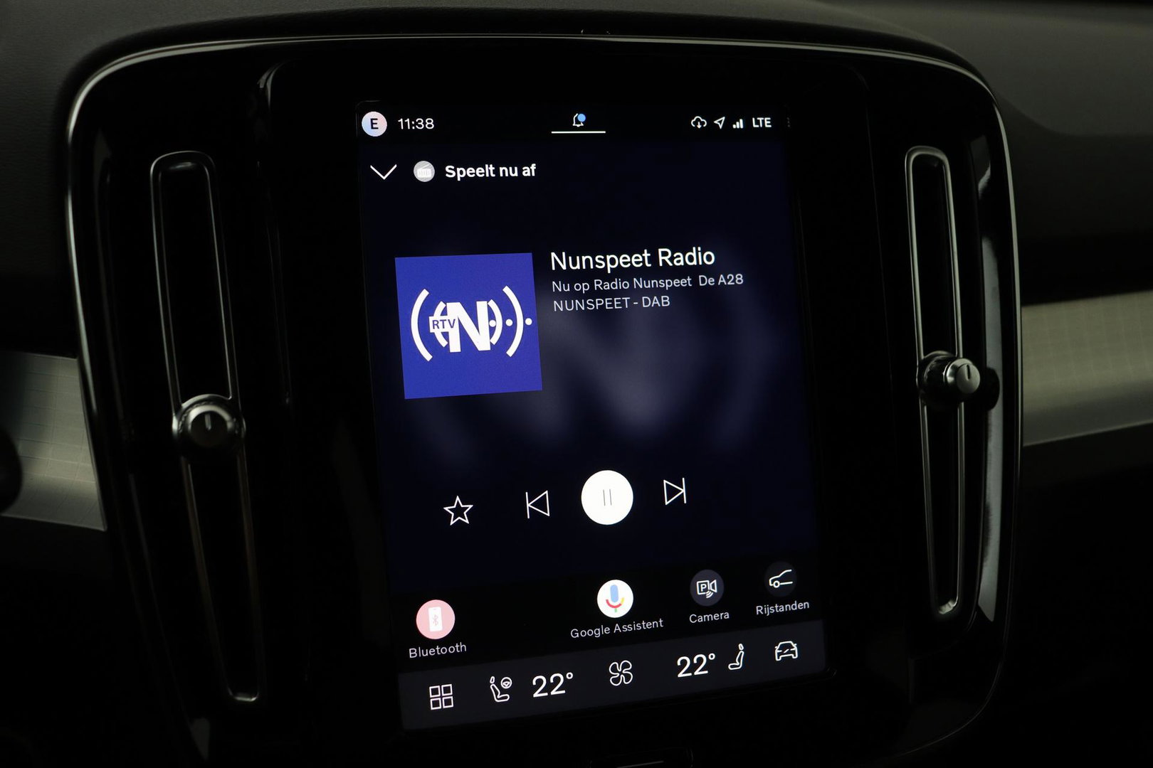Volvo XC40 2.0 B3 Plus Dark | Harman/Kardon | ACC | 360° Camera | Memory | Keyless | Stoel+Stuurverwarming