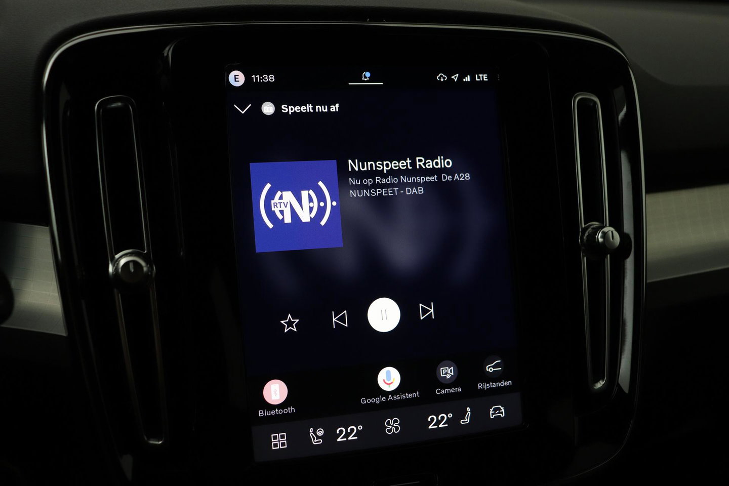 Volvo XC40 2.0 B3 Plus Dark | Harman/Kardon | ACC | 360° Camera | Memory | Keyless | Stoel+Stuurverwarming