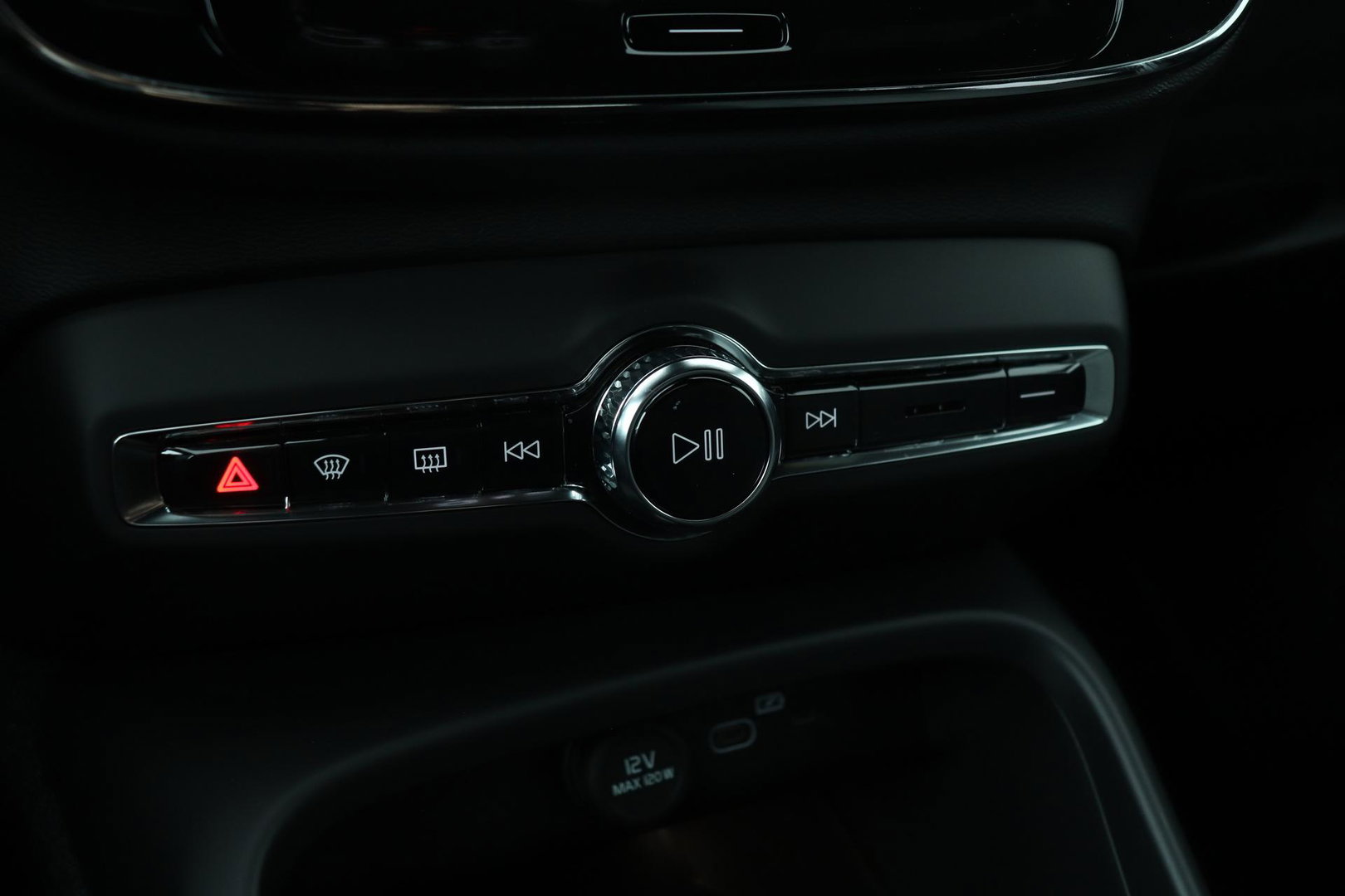 Volvo XC40 2.0 B3 Plus Dark | Harman/Kardon | ACC | 360° Camera | Memory | Keyless | Stoel+Stuurverwarming