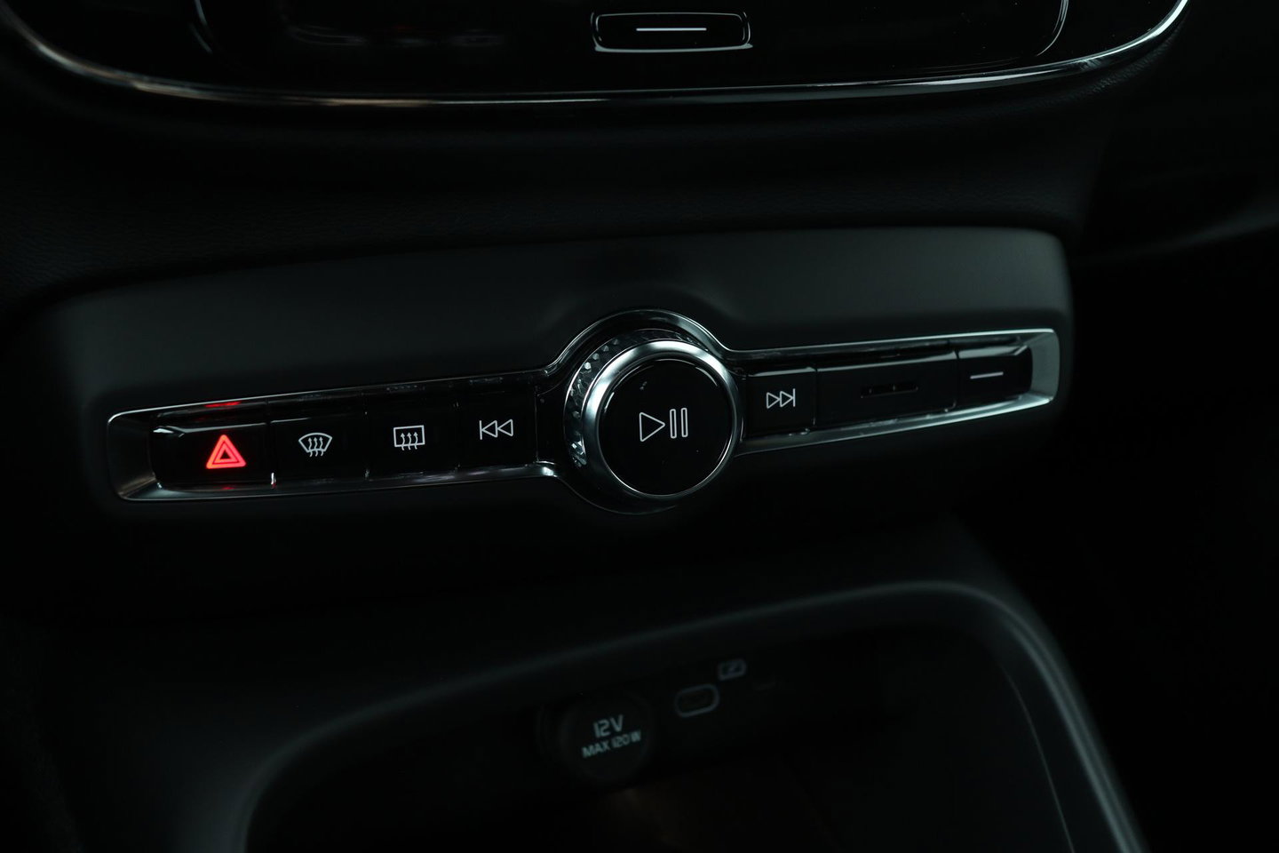 Volvo XC40 2.0 B3 Plus Dark | Harman/Kardon | ACC | 360° Camera | Memory | Keyless | Stoel+Stuurverwarming