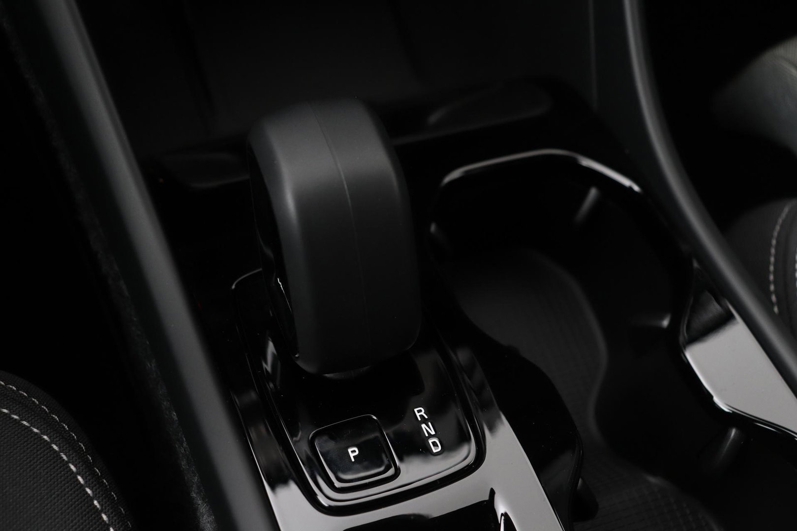 Volvo XC40 2.0 B3 Plus Dark | Harman/Kardon | ACC | 360° Camera | Memory | Keyless | Stoel+Stuurverwarming