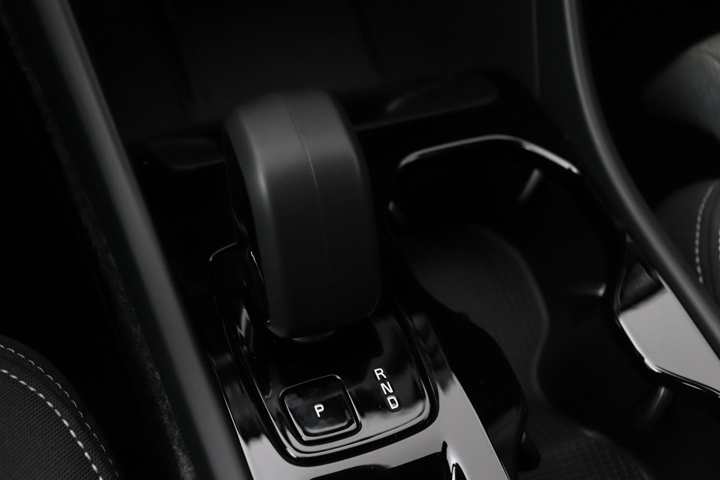Volvo XC40 2.0 B3 Plus Dark | Harman/Kardon | ACC | 360° Camera | Memory | Keyless | Stoel+Stuurverwarming