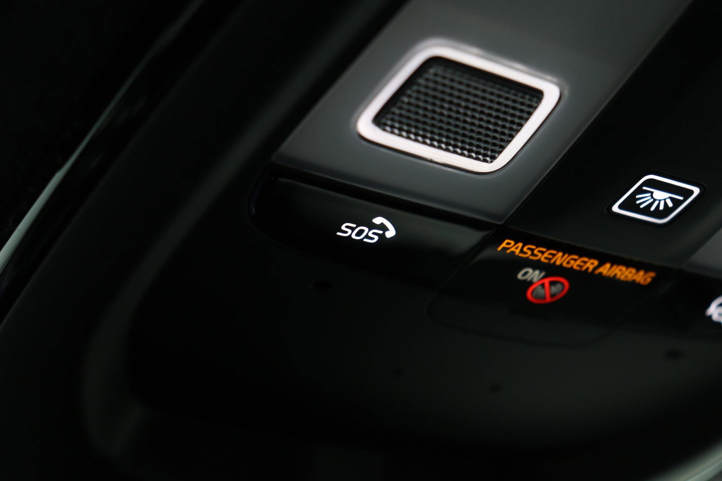 Volvo XC40 2.0 B3 Plus Dark | Harman/Kardon | ACC | 360° Camera | Memory | Keyless | Stoel+Stuurverwarming