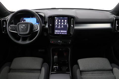 Volvo XC40 2.0 B3 Plus Dark | Harman/Kardon | ACC | 360° Camera | Memory | Keyless | Stoel+Stuurverwarming