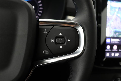 Volvo XC40 2.0 B3 Plus Dark | Harman/Kardon | ACC | 360° Camera | Memory | Keyless | Stoel+Stuurverwarming