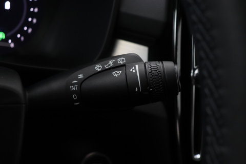 Volvo XC40 2.0 B3 Plus Dark | Harman/Kardon | ACC | 360° Camera | Memory | Keyless | Stoel+Stuurverwarming