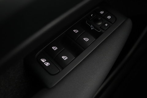 Volvo XC40 2.0 B3 Plus Dark | Harman/Kardon | ACC | 360° Camera | Memory | Keyless | Stoel+Stuurverwarming
