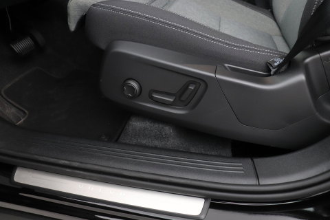 Volvo XC40 2.0 B3 Plus Dark | Harman/Kardon | ACC | 360° Camera | Memory | Keyless | Stoel+Stuurverwarming